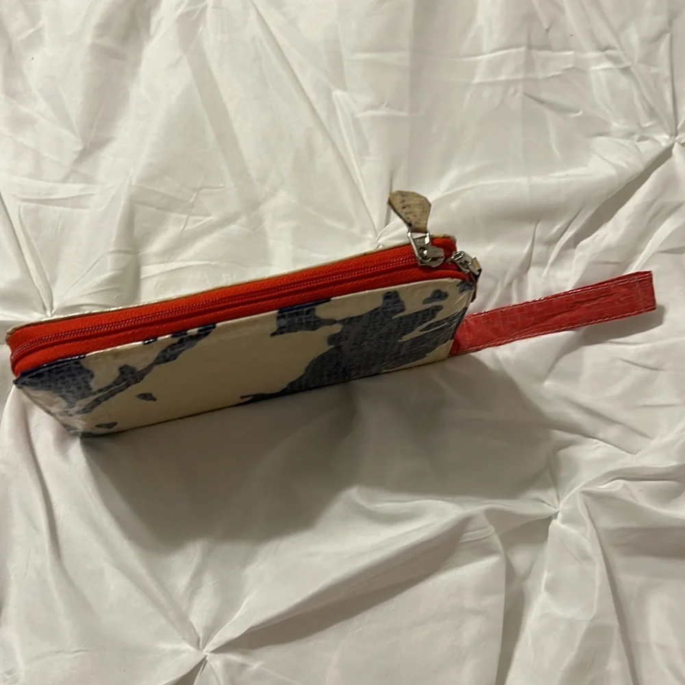 Malia recycled bag wristlet